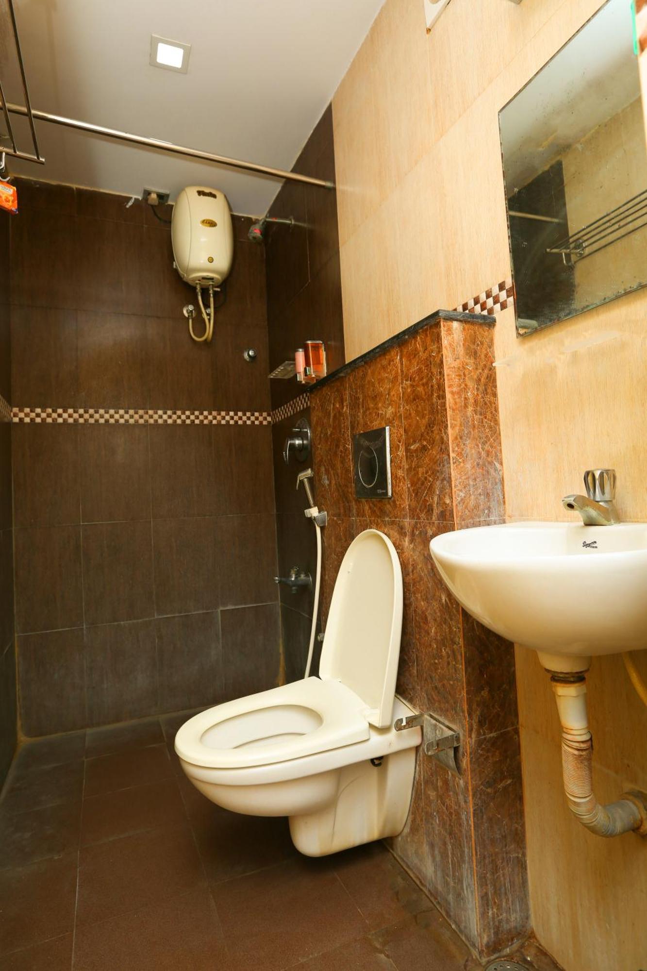 Malaysia Inn Chennai Exterior photo